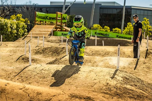 2027 Kawasaki ELKTRODE 16 BLUE — photo 4