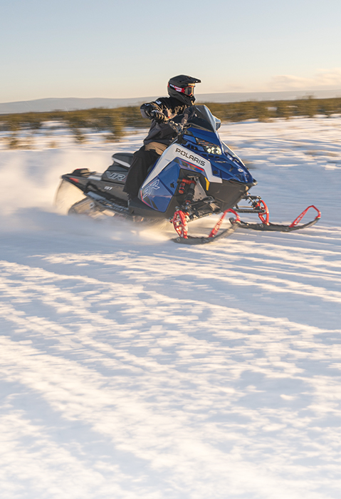 2027 Polaris SNO-27 850 INDY VR1 137 — photo 2